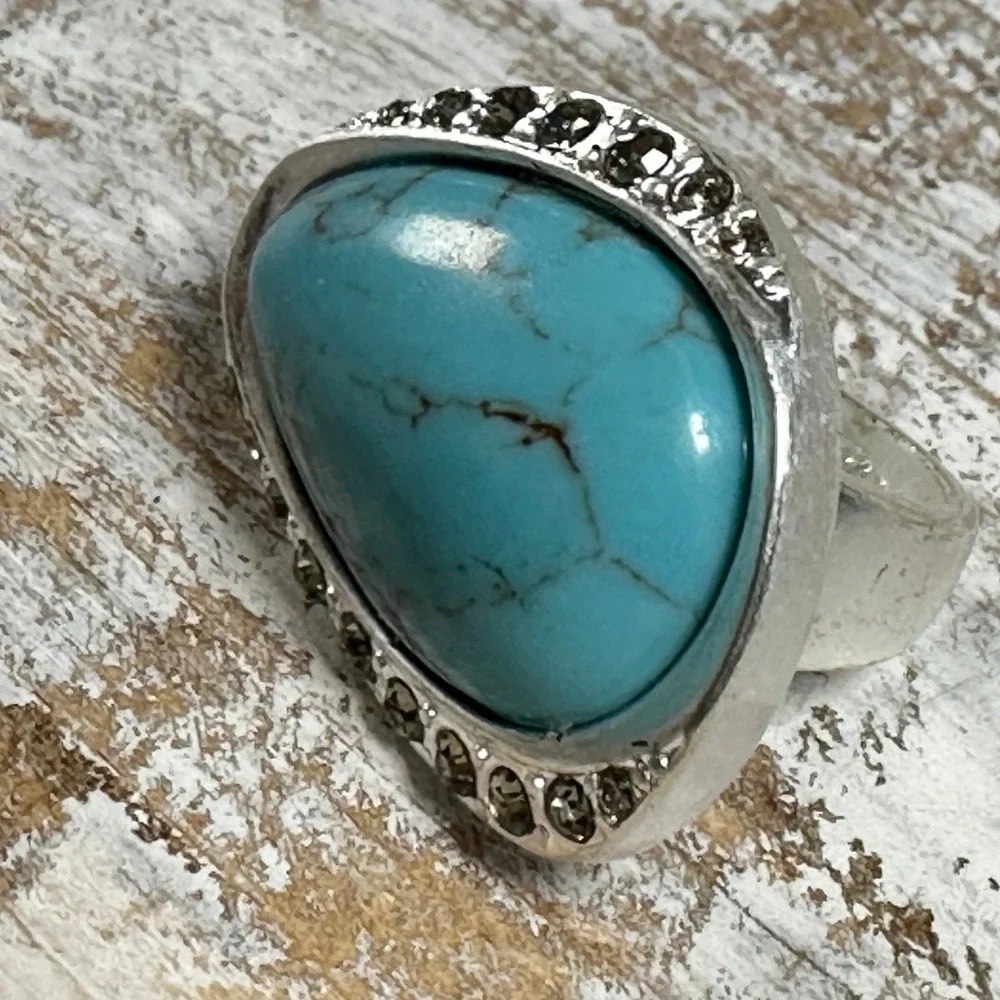 Lia Sophia Faux Turquoise Marcasite Teardrop Statement Ring Size 6 Silver Tone